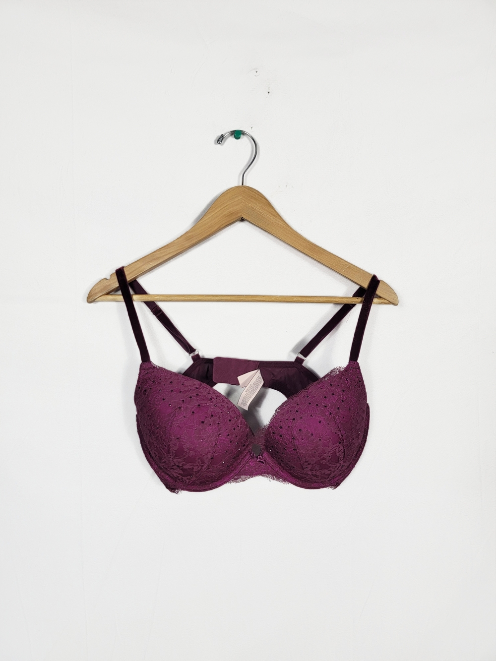 Victoria Secrey 38C Lace Underwire Bra in Plum